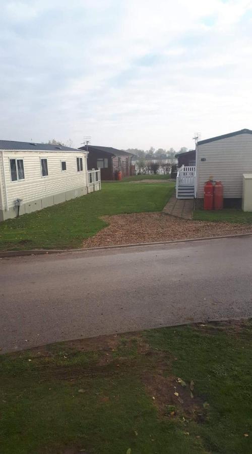 Ksr Hot Tub Holiday Home At Tattershall Lakes Εξωτερικό φωτογραφία